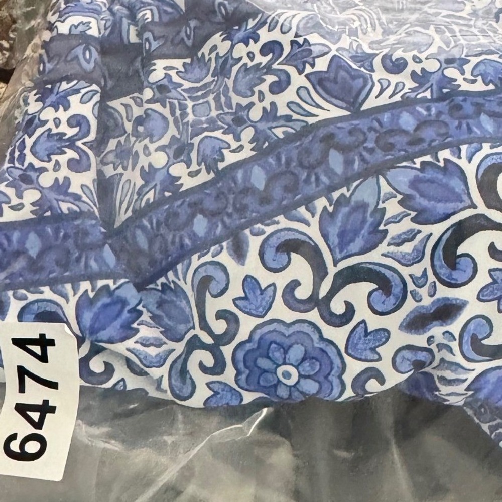 Lands' End Tankini Top Womens 12 Blue White Medallion Tile Twist Front - Picture 11 of 11